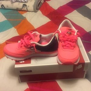 Neon Pink Classic Women’s New Balance!